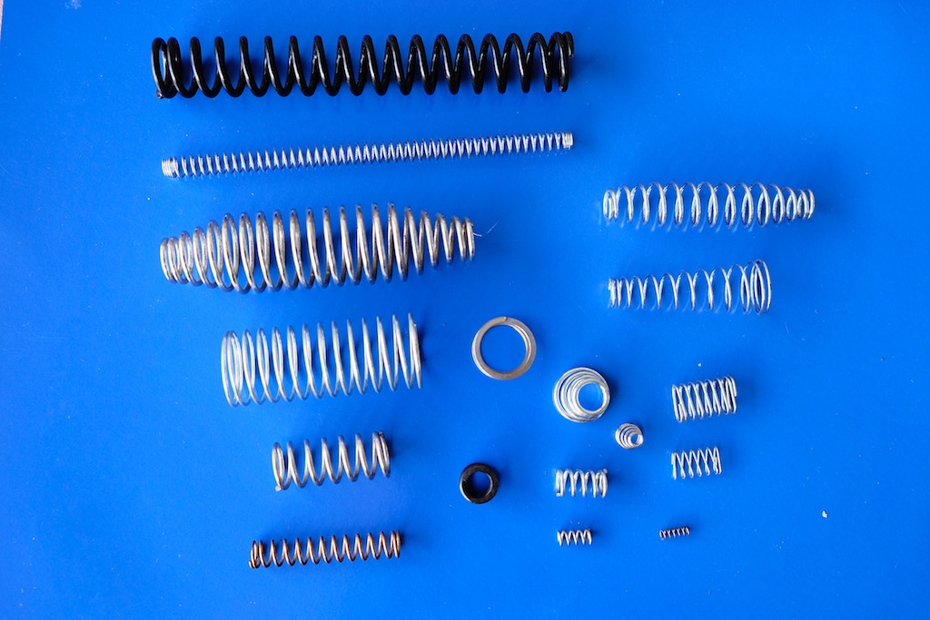 昶新彈簧
